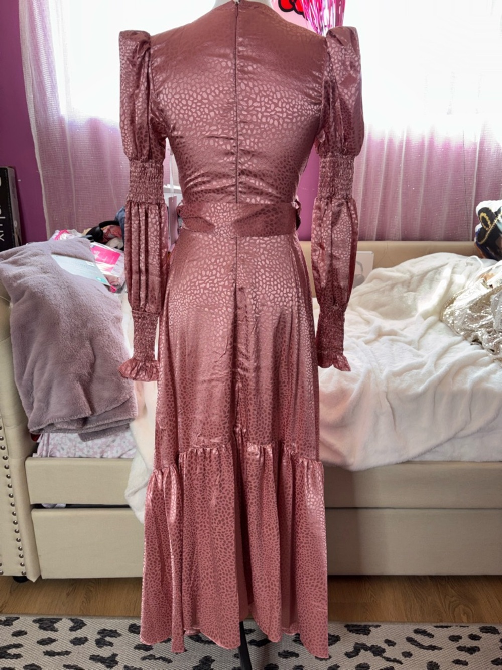 Rosevelvet Pink Satin Long Sleeve Animal Print Belted Gown - Picture 6 of 6